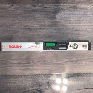 Sola electronic digital level